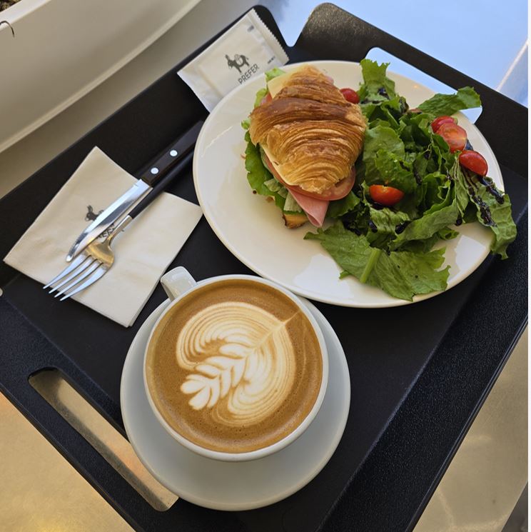 크로와상 샌드위치