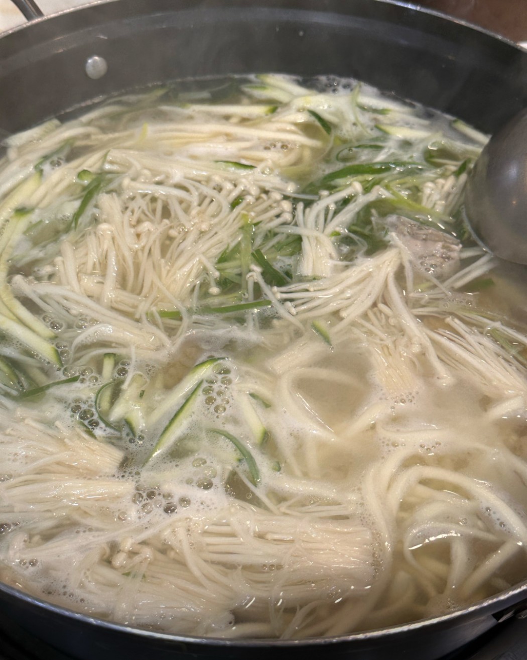 유가네칼국수 메뉴 이미지