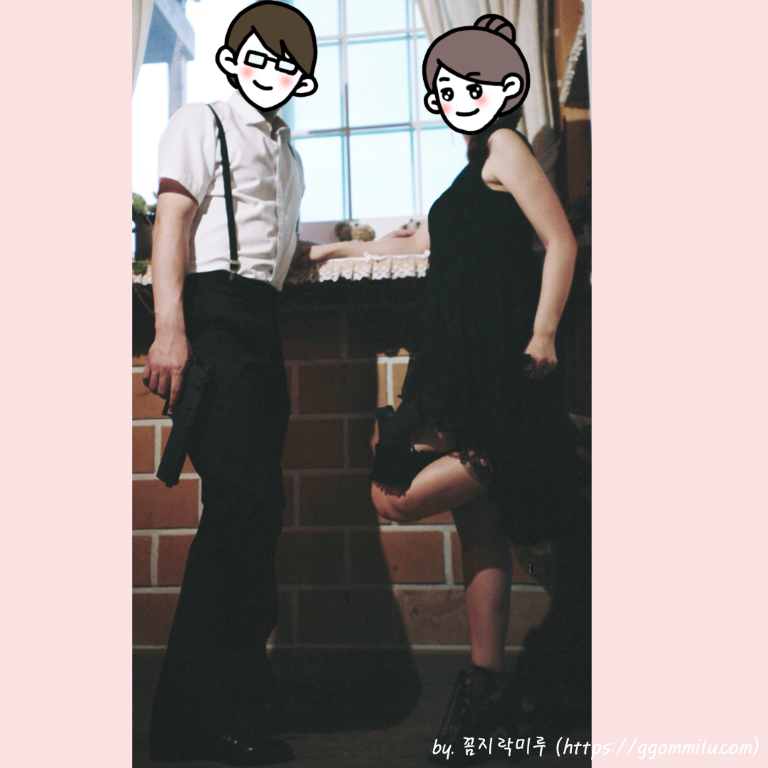 실재 mr mrs smith 포스터를 따라한 웨딩 사진에 얼굴만 캐릭터로 바꿔놓음