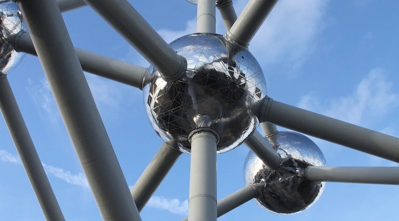 협력업체, 선정 기준과 계약