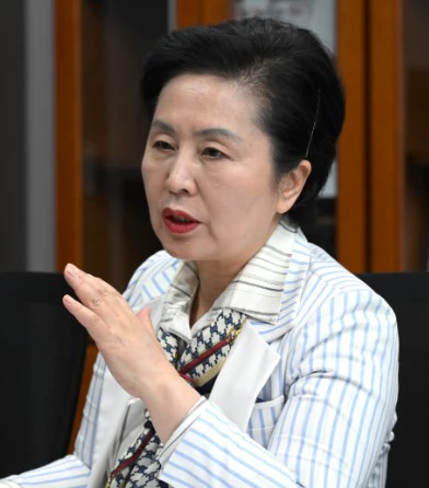 김영선 의원 프로필 나이 고향 학력 재산