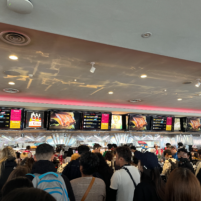 올드카 멜즈 드라이브인