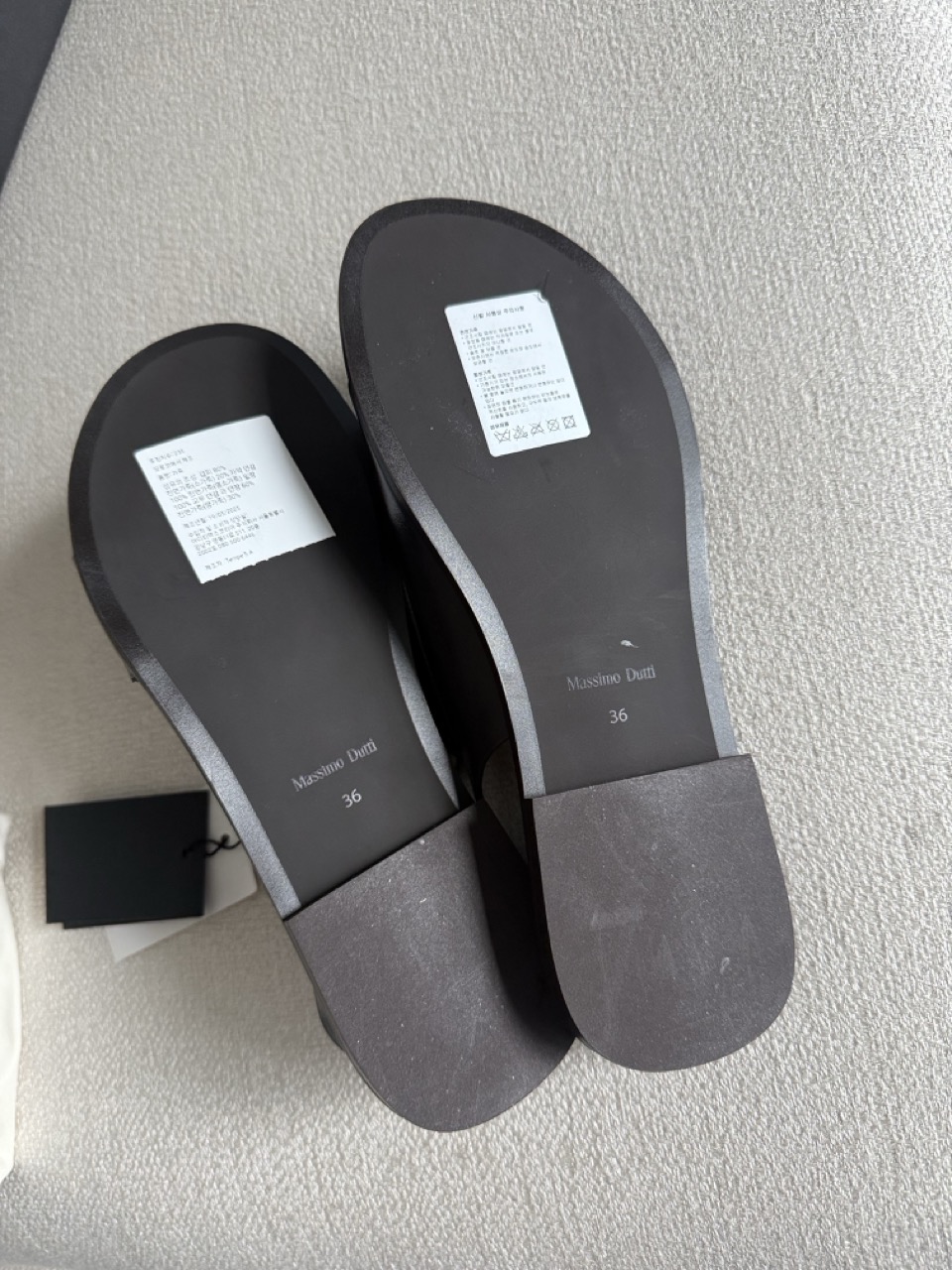 마시모두띠 링 디테일 레더 샌들 밑창