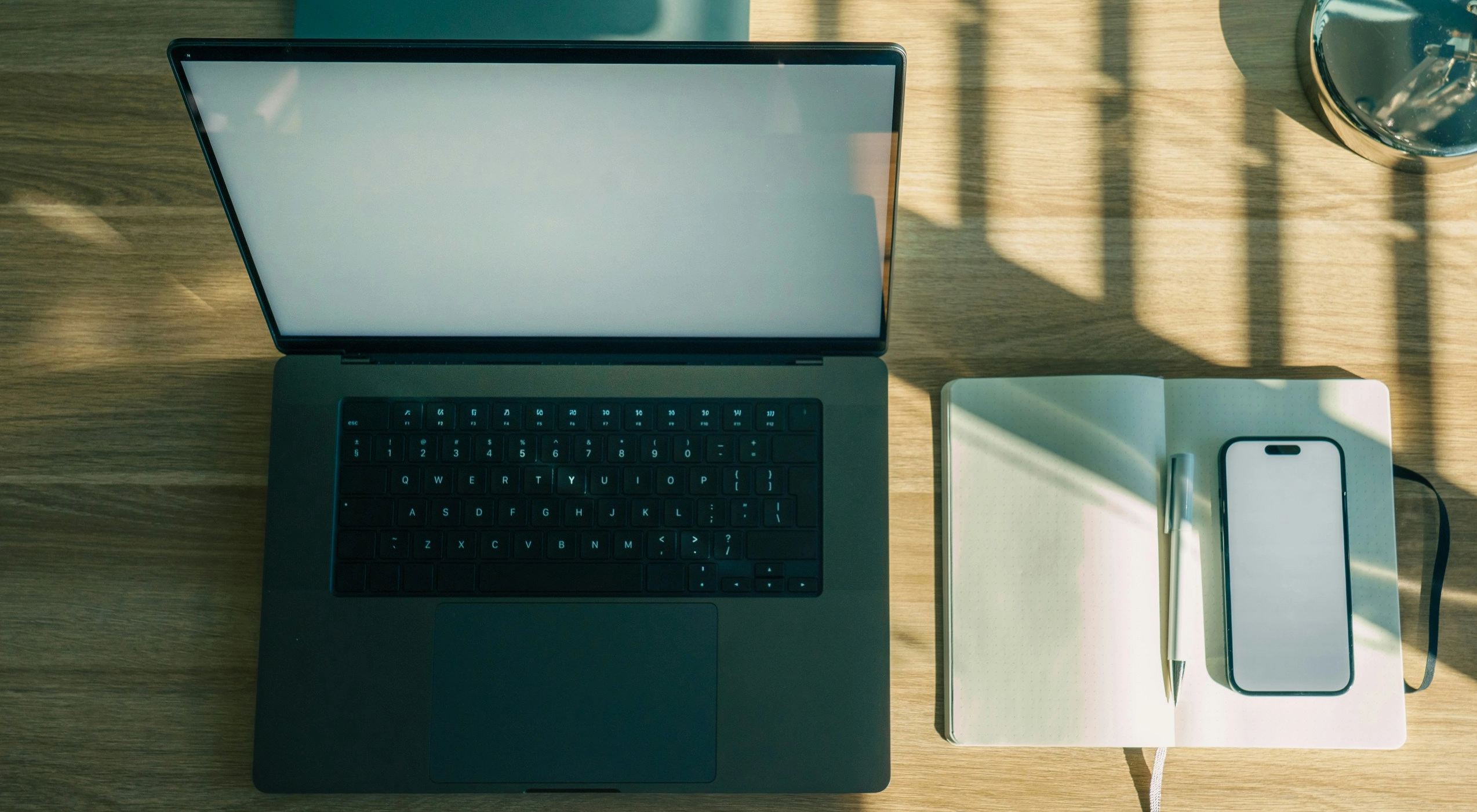 다시 시작하는 마음으로 열어본 글쓰기 창과 기록의 시작