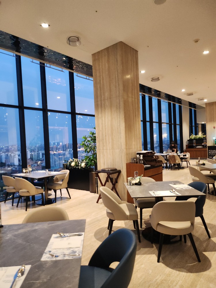 뷔페 내부 모습