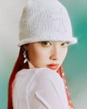 윤 - 가수 , 본명 심자윤, STAYC 멤버