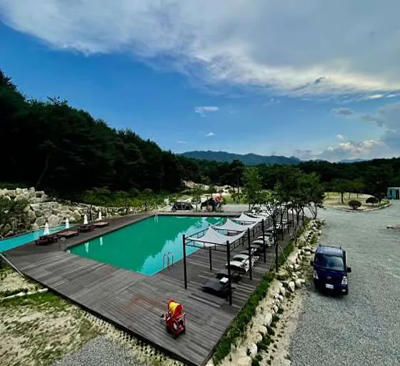 용화산테마파크캠핑장
