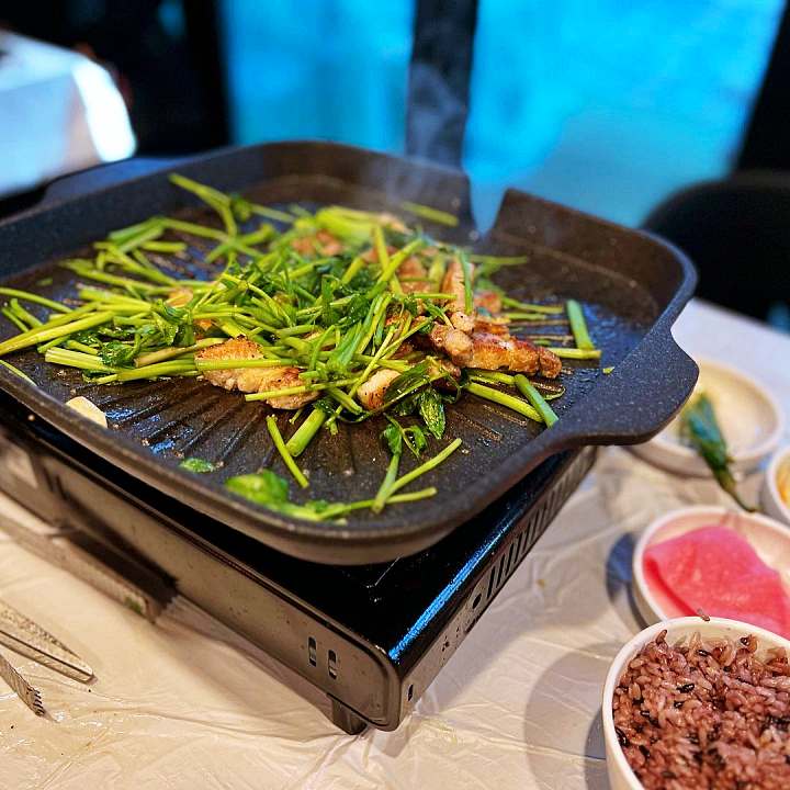 생방송오늘저녁 홍대 연남동 미나리 삼겹살 맛집 추천