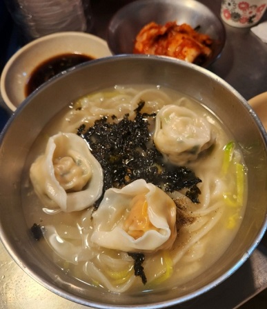 만두칼국수