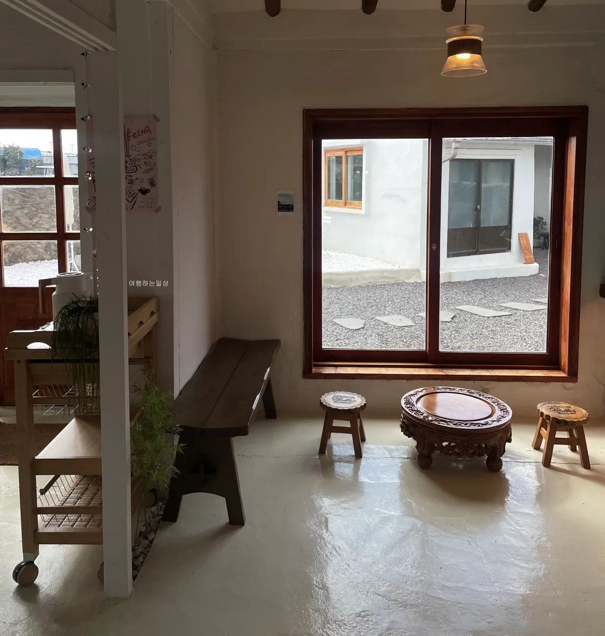 제주-서쪽-조용한-감성카페-서귀포-믈커피-로스터스