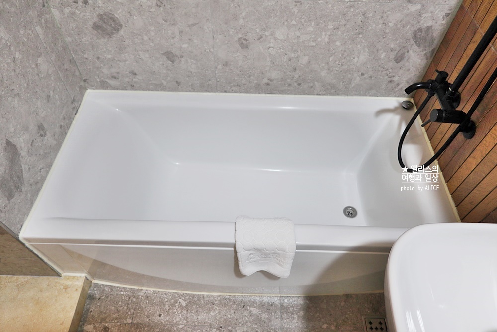 동대문 근처 호텔, 동묘역 호텔 DM 디럭스 더블룸 후기 (욕조있음) 가성비 호텔