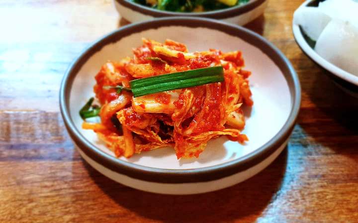 식객 허영만 백반기행 박은영 편 메밀칼국수 메밀밥 봄동 겉절이 메밀 새우 교자 만두 관악 신림 맛집 소개