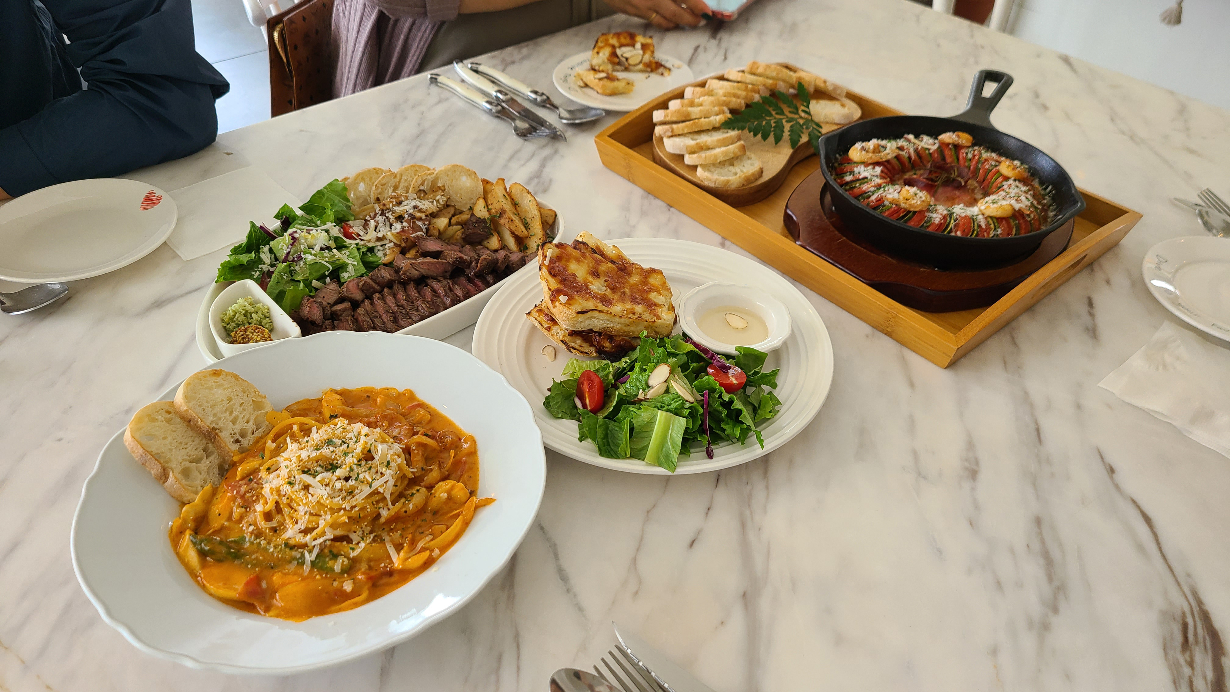 Romantian (로맨티앙)