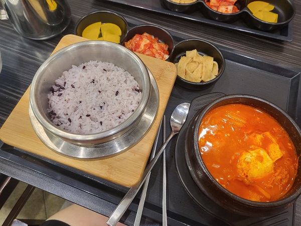 북촌순두부&amp;쭈꾸미 이마트 광교점 김치순두부 가마솥밥