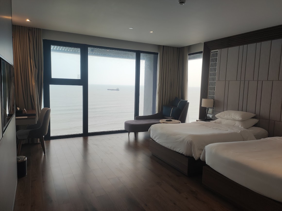 다낭 페닌슐라 호텔 이그제큐티브 오션뷰 트윈룸