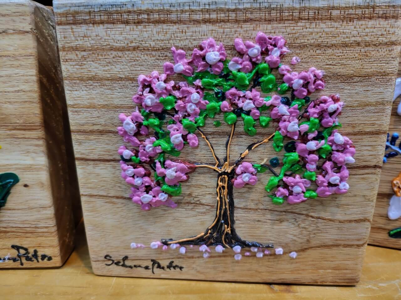 표현이 이색적이어서 찍어 보았어요.