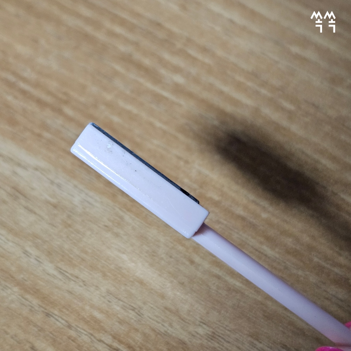 듀얼자석 옆모습