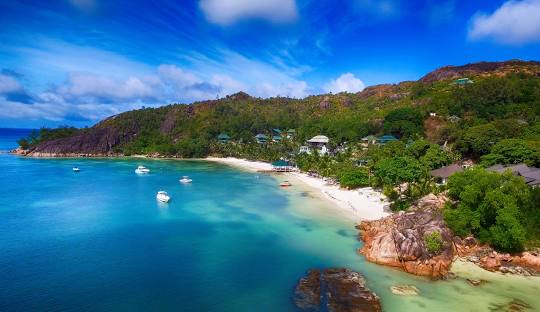 프랄린 섬 (Praslin)