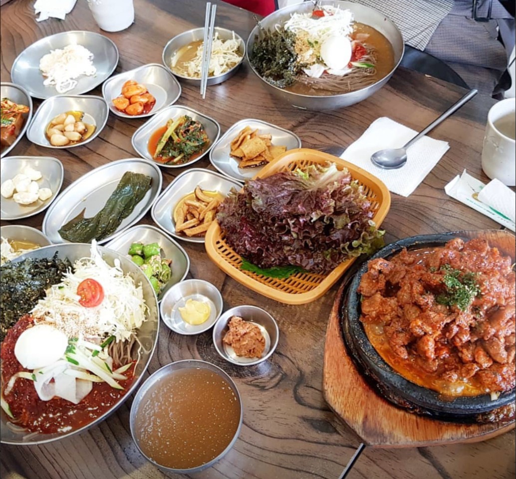 단양 여행 필수 코스! 마늘석갈비막국수 맛과 분위기 총정리