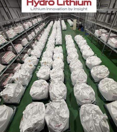 충남 금산 하이드로리튬공장에서 4일 국내 대기업 A사에 출하된 배터리급 수산화리튬 48톤. 하이드로리튬 제공