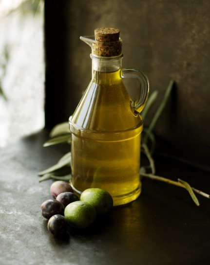 올리브유 하루 2스푼&amp;#44; 염증 줄이고 혈관 건강 지키는 놀라운 효능