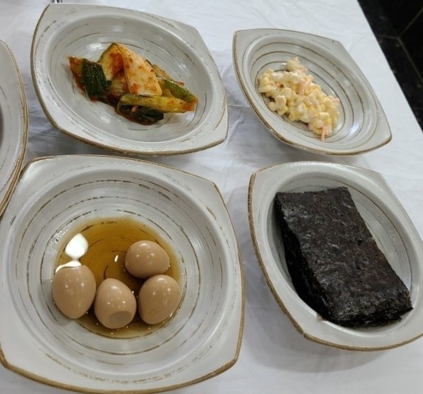 생생정보 200인분 한정 게장정식 전주 맛집 정보(기다려야제맛)