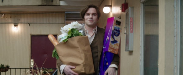 니콜라스-홀트-렌필드-스틸컷