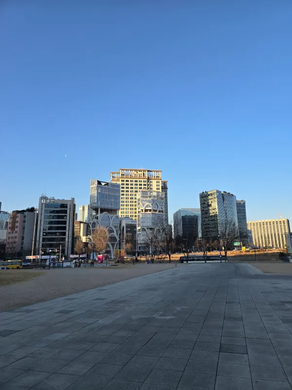 열린송현-현대식건물들 사진