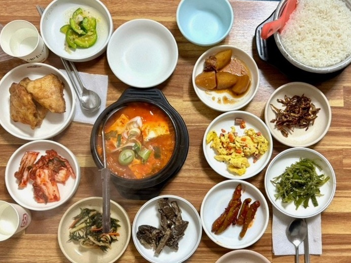 극한직업-경동시장-냄비밥-경동식당