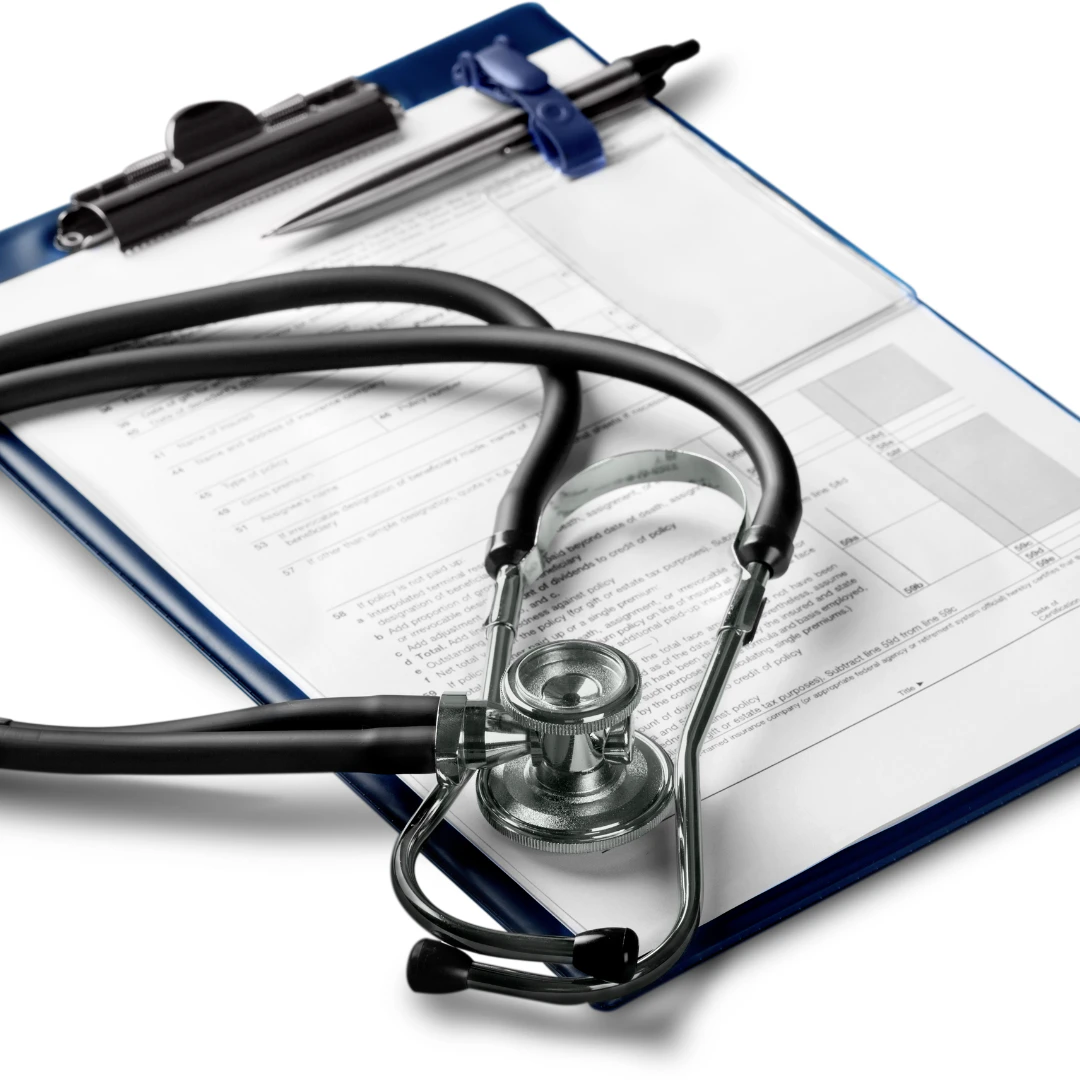 청진기와 진찰챠트의 모습