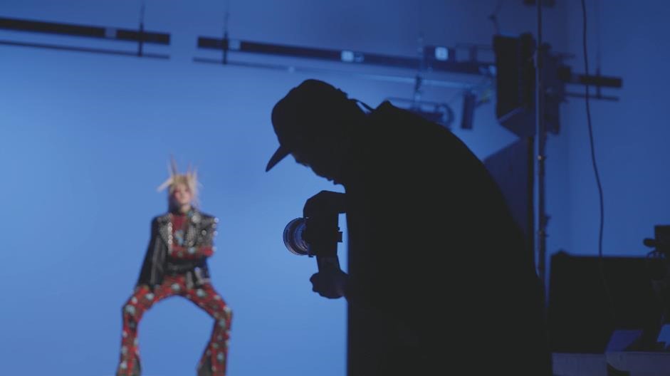 찰나의 순간을 담아내는 사진작가 오중석