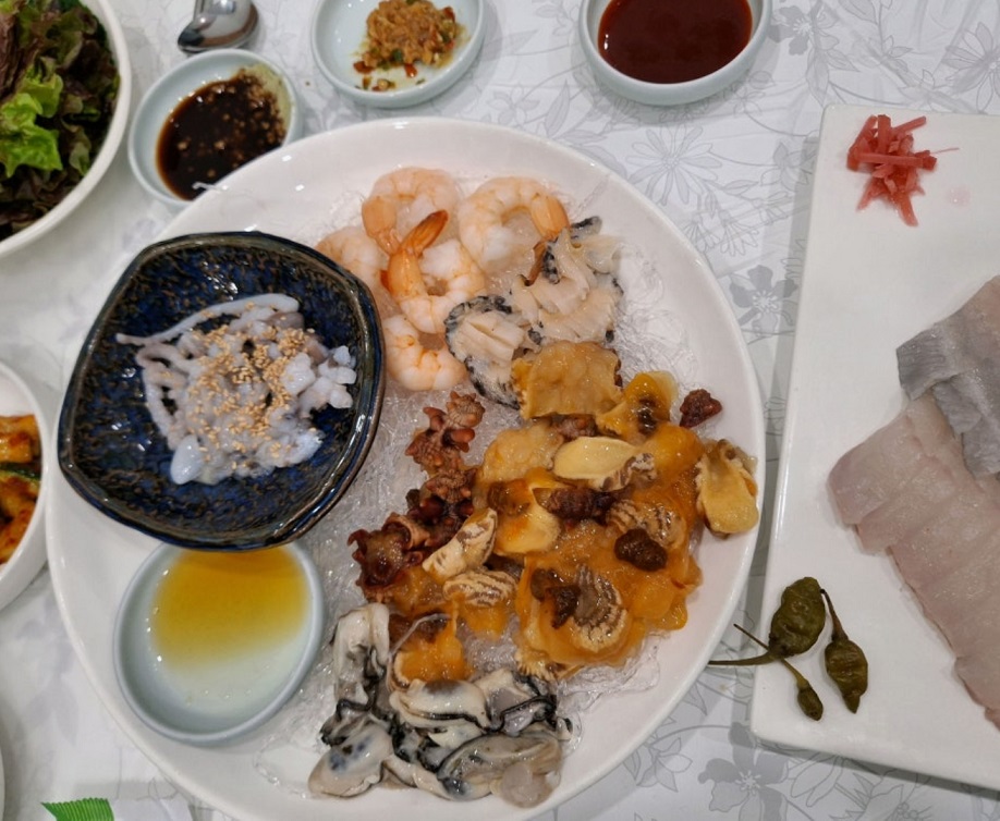 부산-생선내장탕-해물궁중해물탕-조씨집