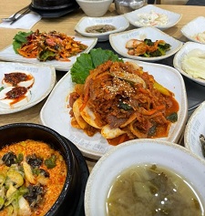 제육우렁쌈밥 