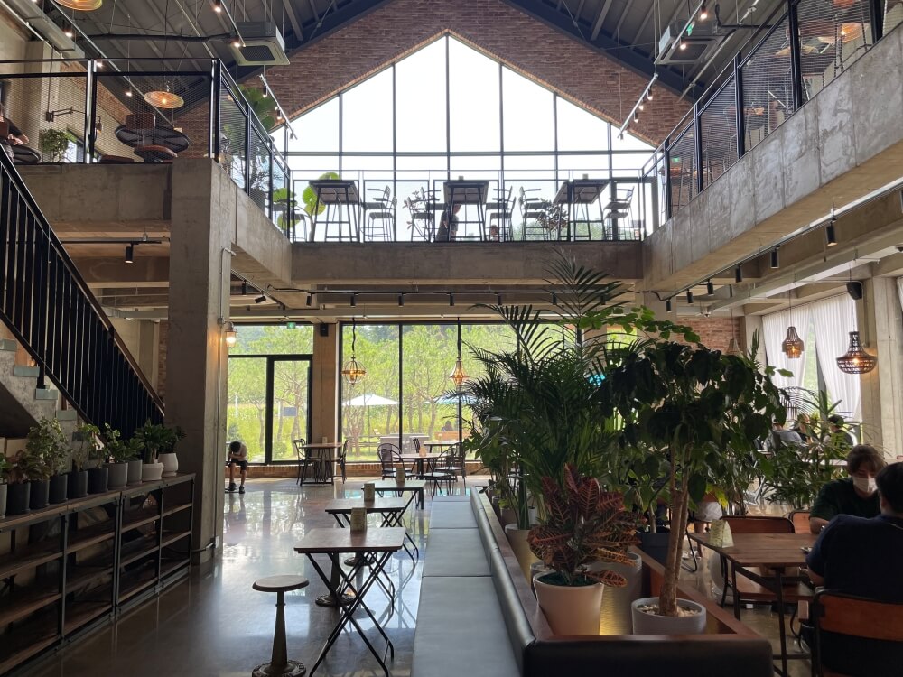 춘천-베이커리-카페-38마일(38MILE)-매장-실내-전경