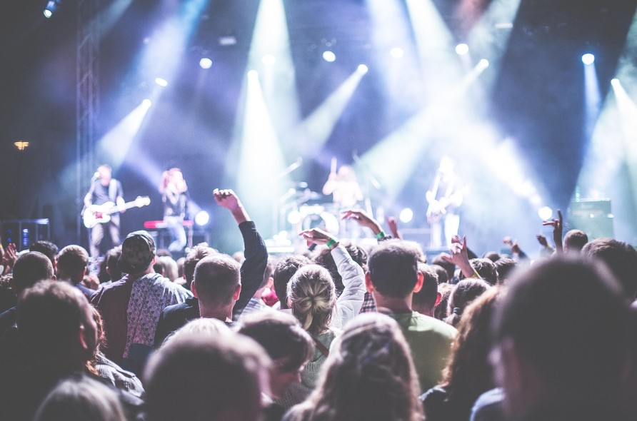 유럽 밴드 음악과 관련된 사진(밴드 공연 사진)