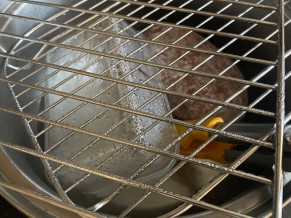 오이지 누름돌 및 누르는 데 사용할 도구 모두 열탕 소독