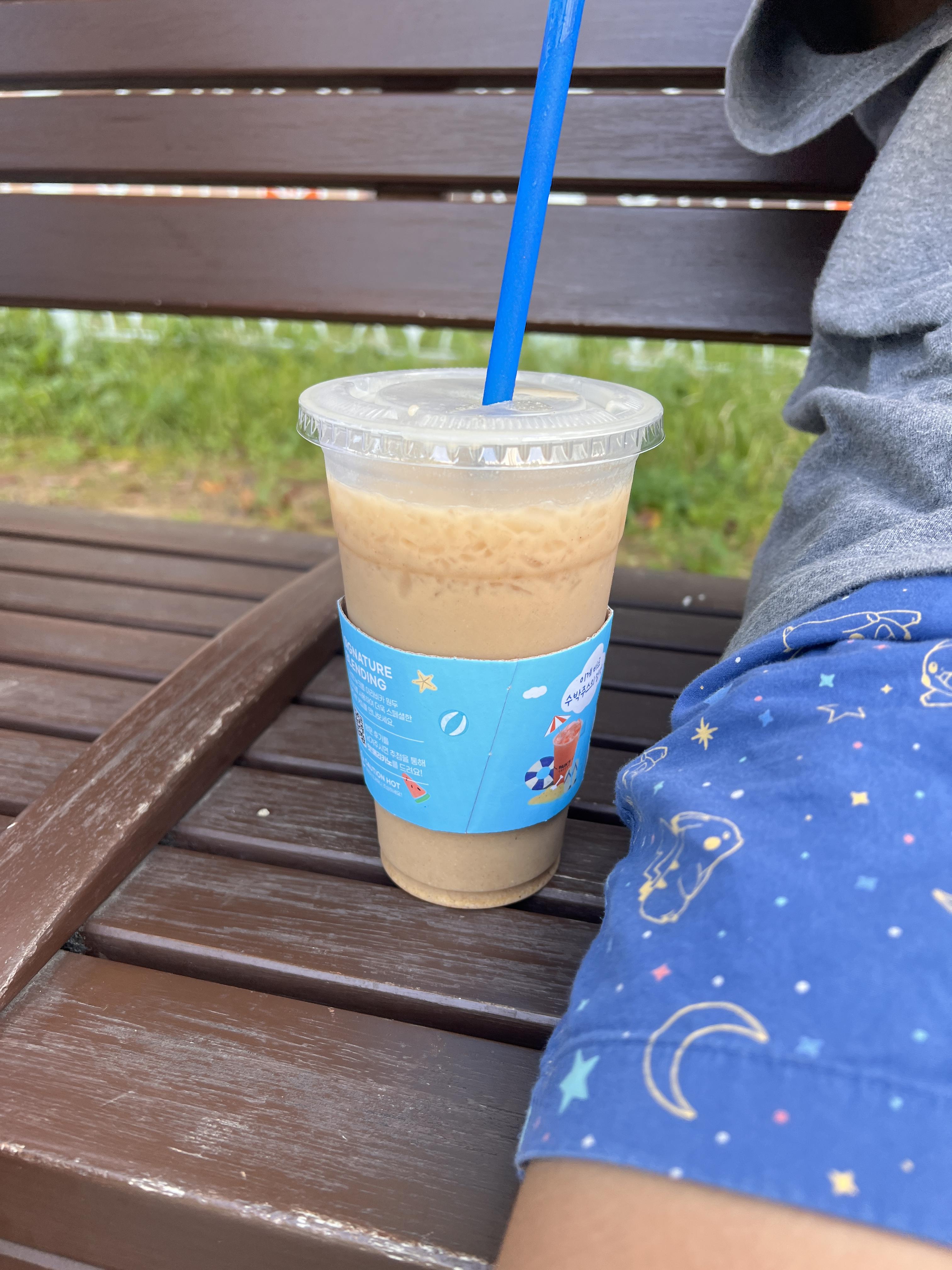 빽다방 미숫가루 먹으러 감