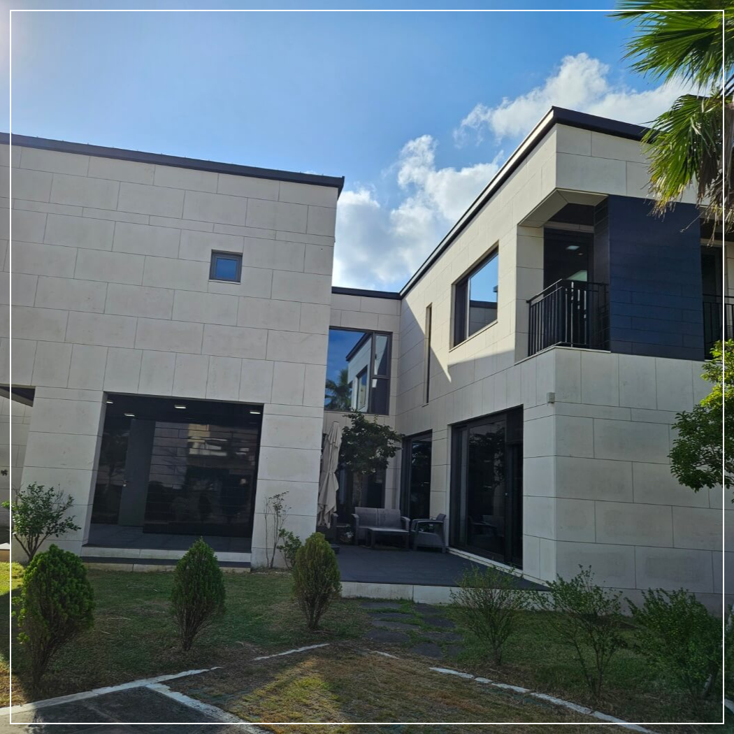 제주 포스힐 프레스티지 타운하우스 반값 할인 분양
분양가 14억~15.5억 선착순 분양