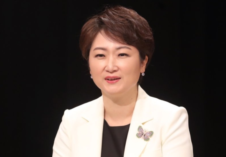 이번에 이탄희 이원과 경선을 하게 된 더불어민주당 이언주 의원