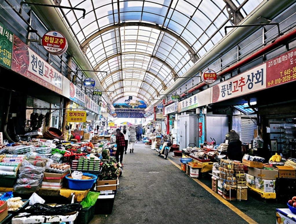 통영 유명한 중앙 수산물 시장 사진