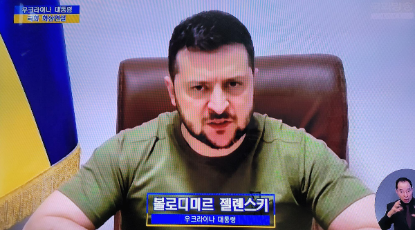 우크라이나 마리우폴 파괴 장면(국회연설 중 공개된 동영상 일부 이미지)