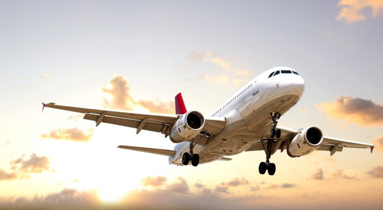 비행기 이륙하는 모습