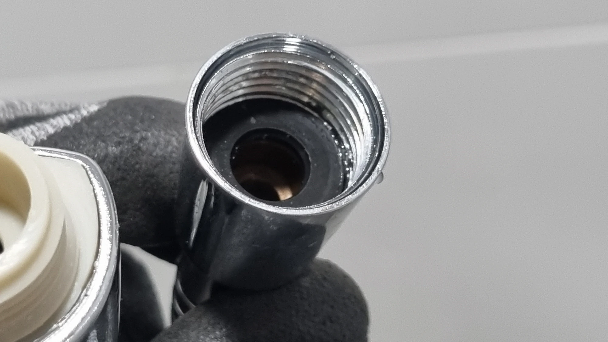 샤워기 헤드 패킹 모습