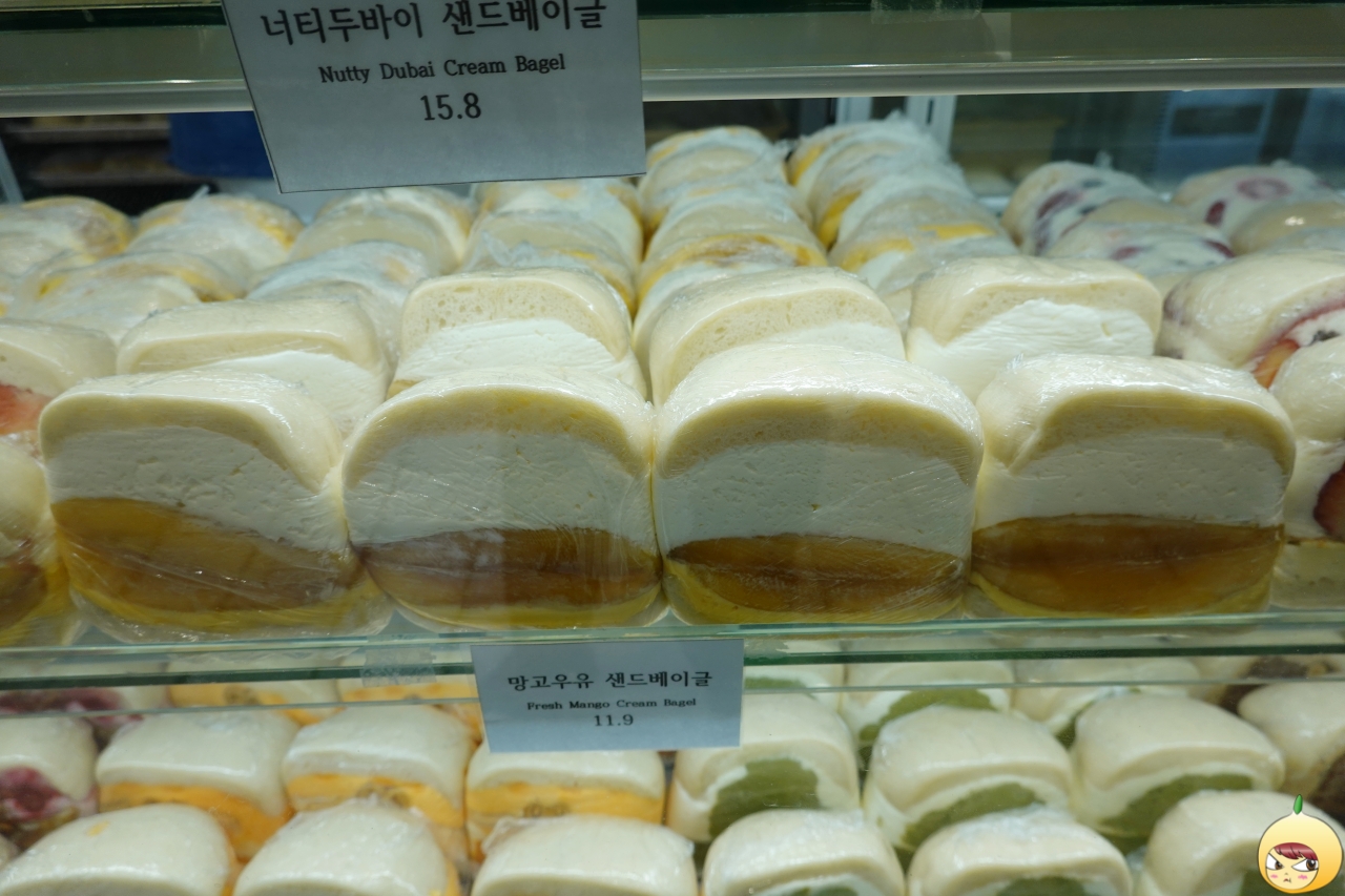 망고우유 샌드베이글