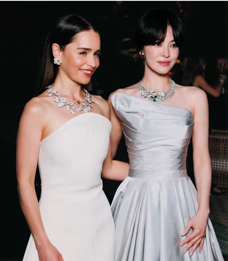 송혜교 쇼메, 송혜교 화보, 송혜교 보그, 송혜교 주얼리, 송혜교 목걸이, 쇼메, 쇼메 앰버서더, 쇼메 주얼리, 쇼메 목걸이, 비 마이 러브, 쇼메 비 마이 러브, 조세핀 컬렉션, 하이주얼리 브랜드, 프랑스 명품 주얼리, 쇼메 가격, 쇼메 예물, 명품 예물 추천, 쇼메 후기, 쇼메 실착, 셀럽 주얼리, 송혜교 착용, 쇼메 예약구매, 명품 주얼리 추천, 하이주얼리 착용컷, 비마이러브 실착, 쇼메 조세핀