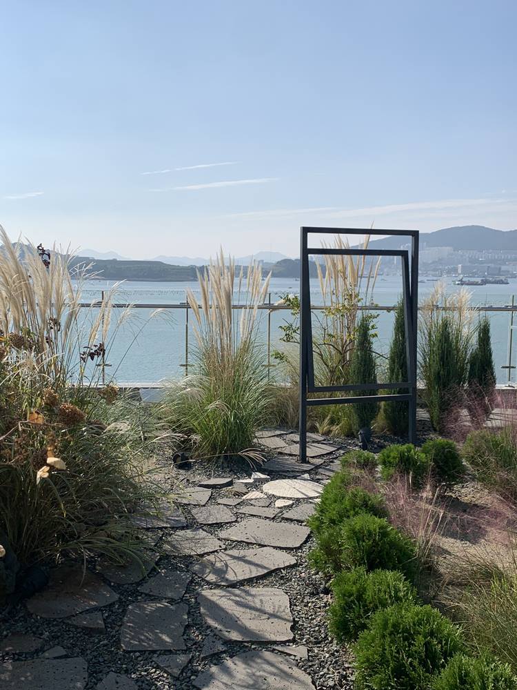 프롬나드 루프탑 바다뷰