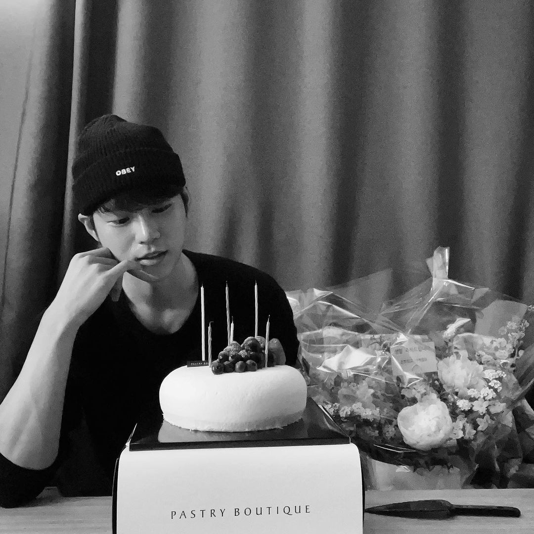윤지온