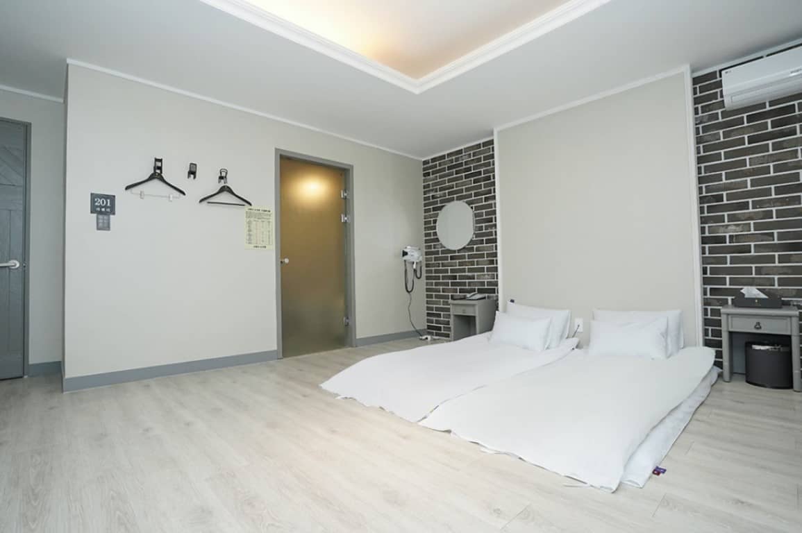 라벤더-온천텔-객실-온돌