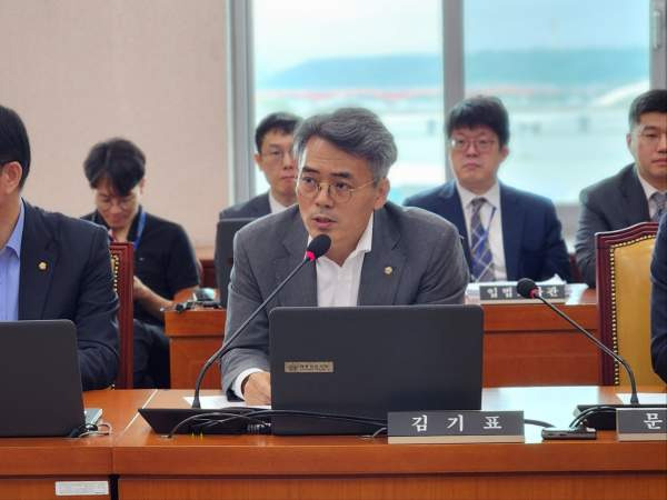 김기표 국회의원의 법사위 합류