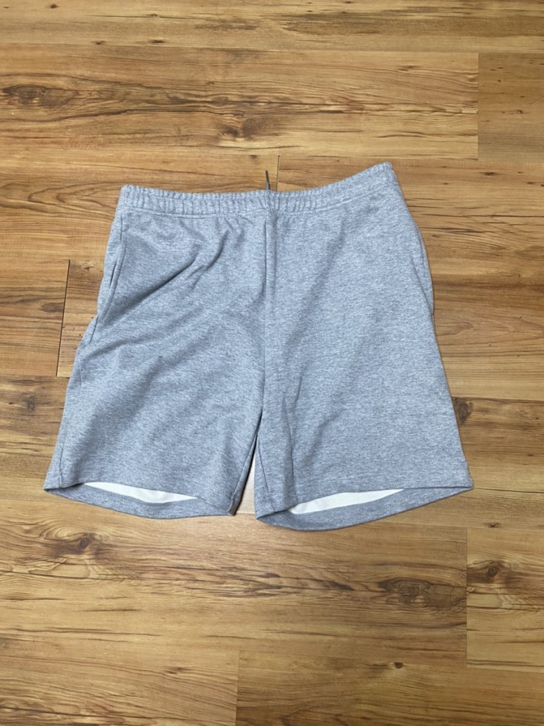 무신사스탠다드 플랫 테리 스웨트 쇼츠 [미디엄 그레이]